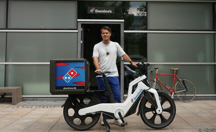 dominos-mocci-kundenstory-milbertshofen-lieferung